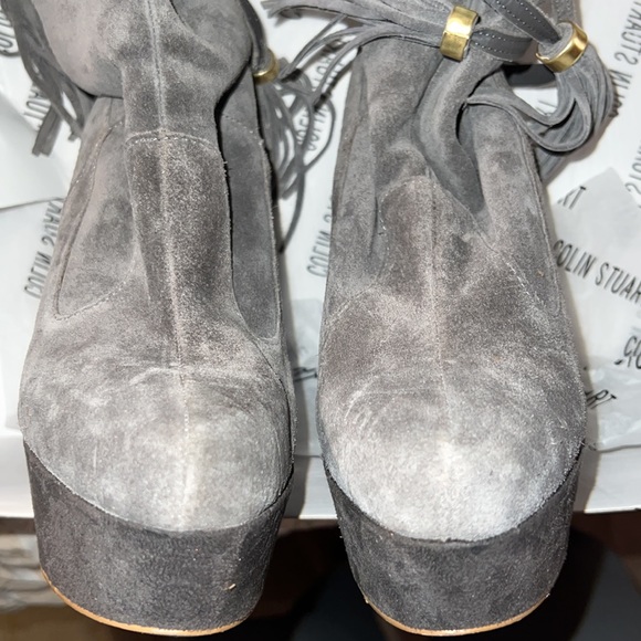 Grey Colin Stuart suede booties. - Picture 4 of 4